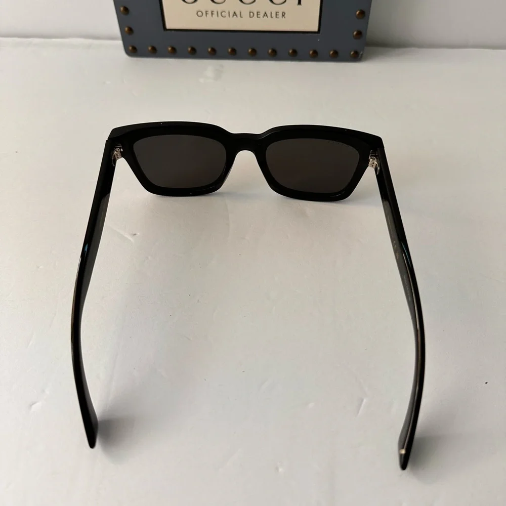 Authentic Gucci Smoke Square Men's Sunglasses GG0001SN 001